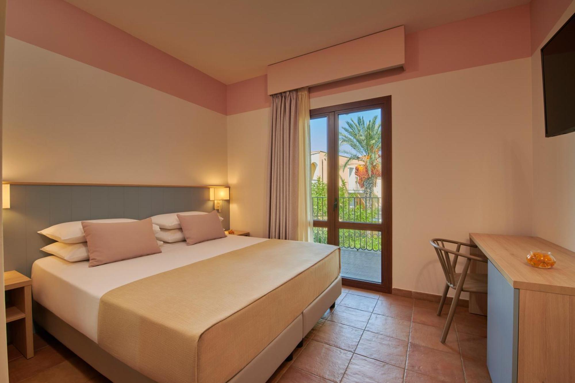 Serenusa Resort ليكاتا الغرفة الصورة